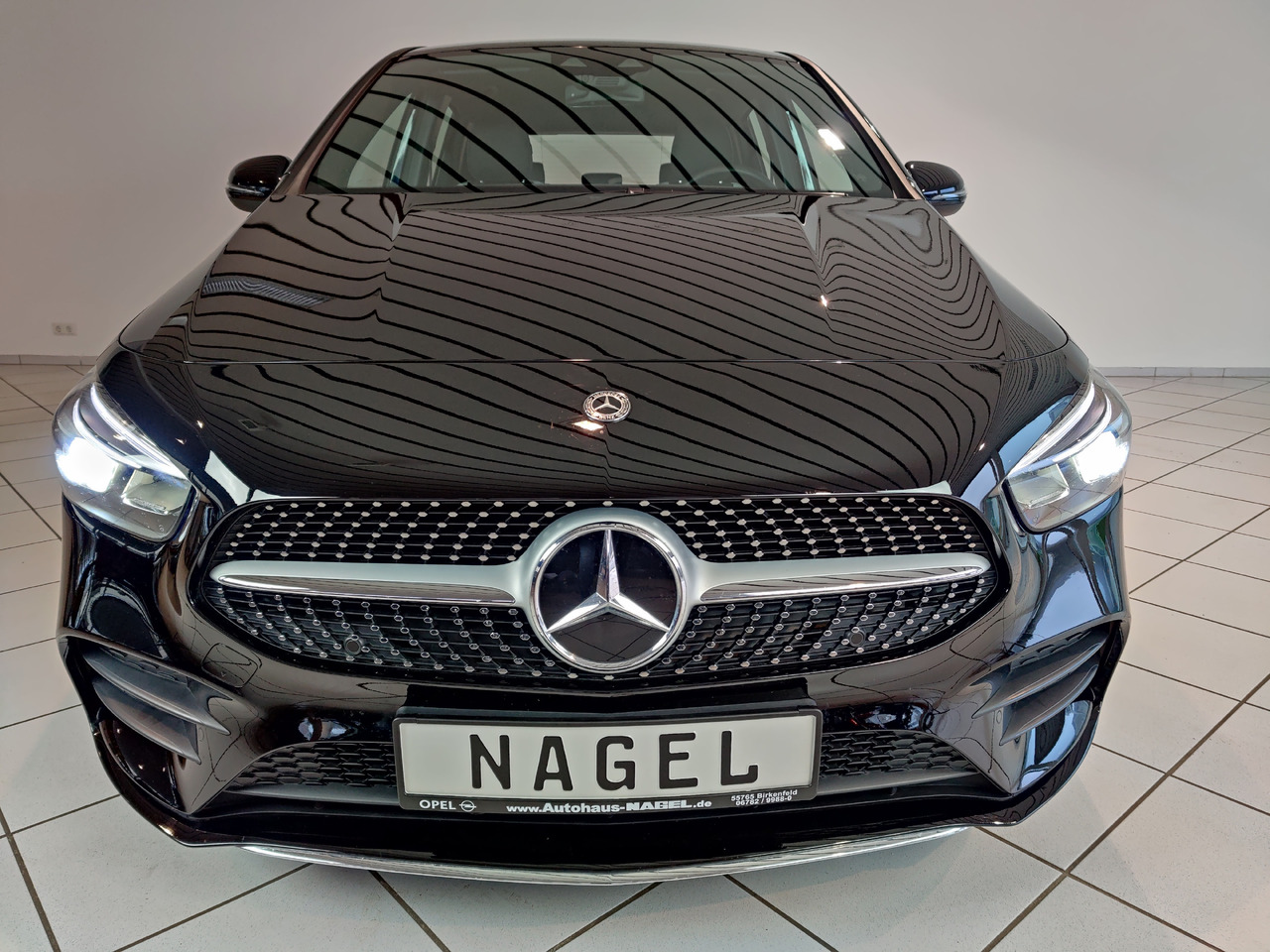 Mercedes-Benz B 200 d 8G-DCT AMG Line Navi LED Sport DAB Rükam - PKW: das Bild 3 Mercedes-Benz B 200 d 8G-DCT AMG Line Navi LED Sport DAB Rükam - PKW: das Bild 3