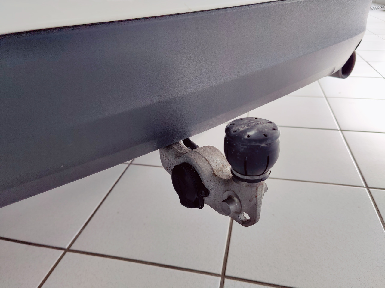 SUV/ Geländewagen Volvo XC60 t8 twin engine Momentum Plug-In Hybrid AWD AHK Leder Navi: das Bild 17