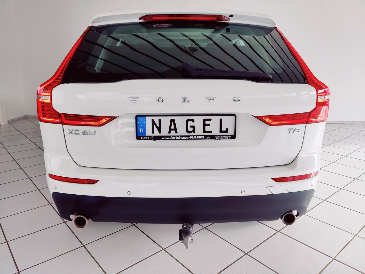 SUV/ Geländewagen Volvo XC60 t8 twin engine Momentum Plug-In Hybrid AWD AHK Leder Navi: das Bild 16