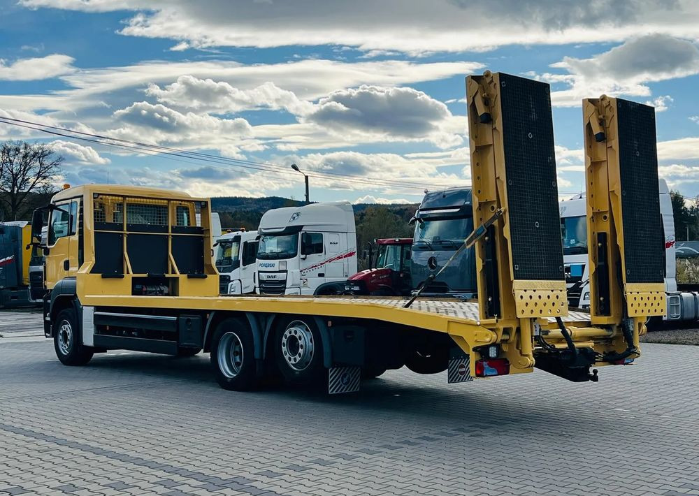 MAN TGS / 6x2/ LAWETA / PLATFORMA / NAJAZDY HYDRAULICZNE / WYCIĄGARKA / oś skrętna i podnoszona - Abschleppwagen: das Bild 4 MAN TGS / 6x2/ LAWETA / PLATFORMA / NAJAZDY HYDRAULICZNE / WYCIĄGARKA / oś skrętna i podnoszona - Abschleppwagen: das Bild 4