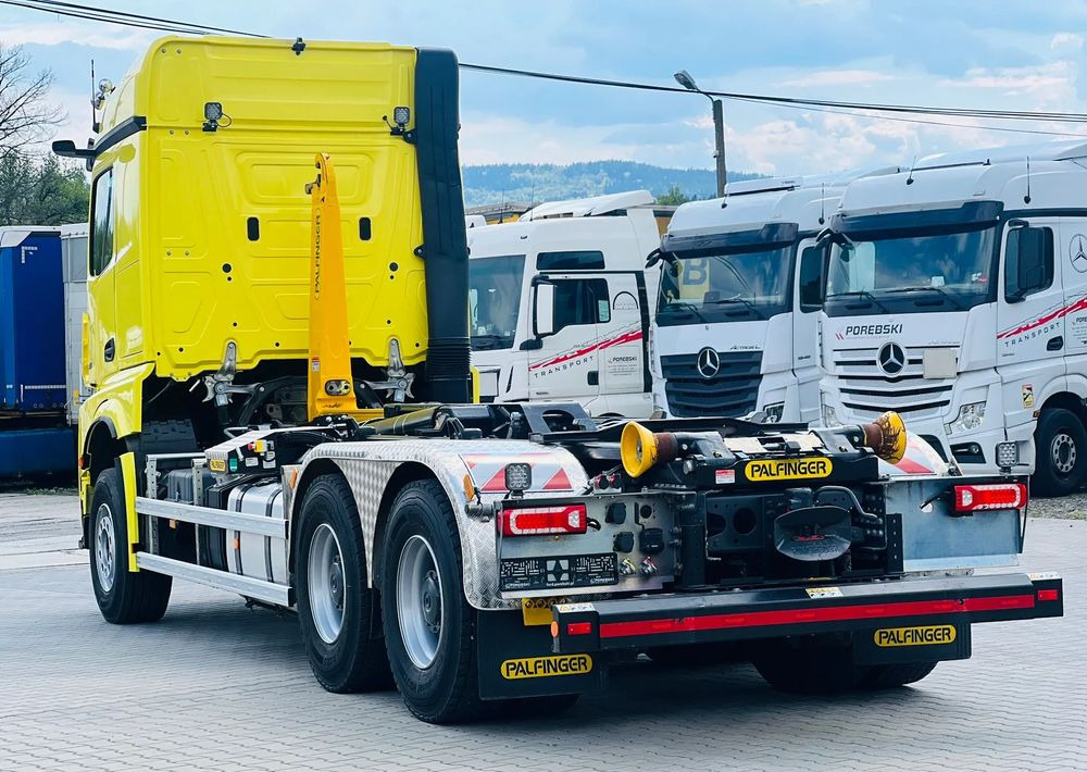 Mercedes-Benz AROCS 2663 / HAKOWIEC / 6X4 / PALFINGER / RETARDER / - Abrollkipper: das Bild 4 Mercedes-Benz AROCS 2663 / HAKOWIEC / 6X4 / PALFINGER / RETARDER / - Abrollkipper: das Bild 4
