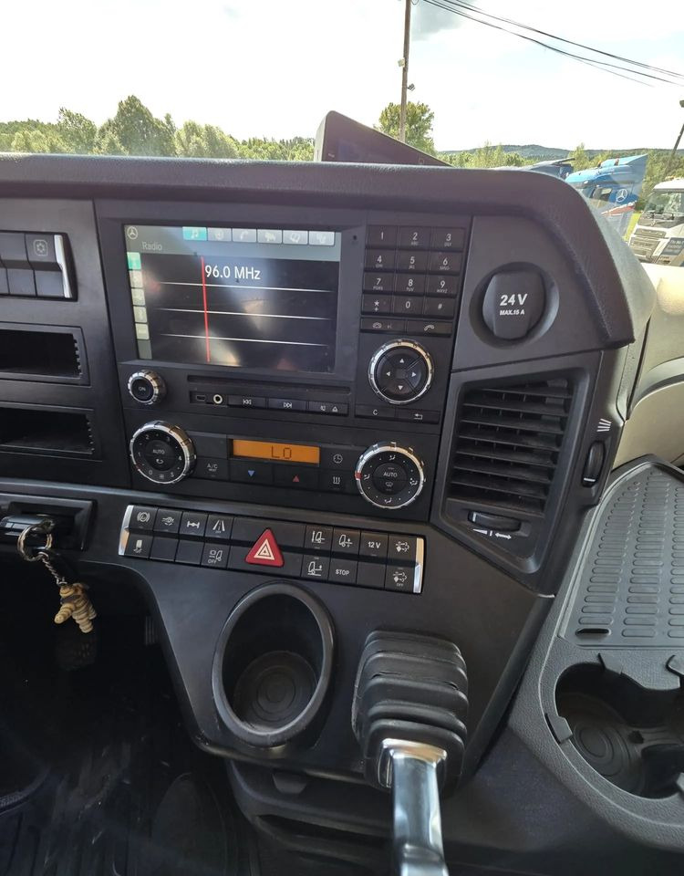 Mercedes-Benz ACTROS 1845 - Sattelzugmaschine: das Bild 5 Mercedes-Benz ACTROS 1845 - Sattelzugmaschine: das Bild 5