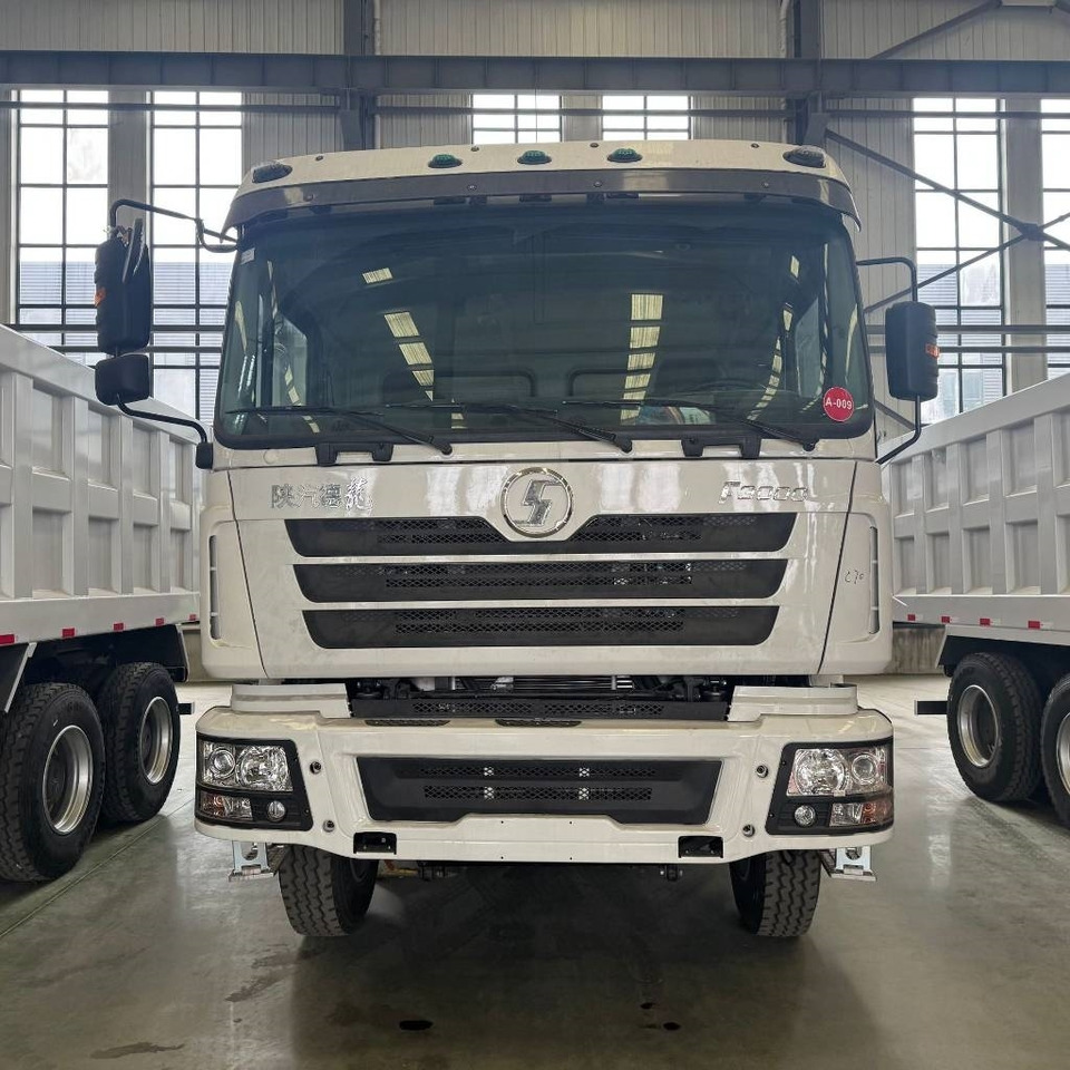 Shacman F 3000 - Tankwagen: das Bild 2 Shacman F 3000 - Tankwagen: das Bild 2