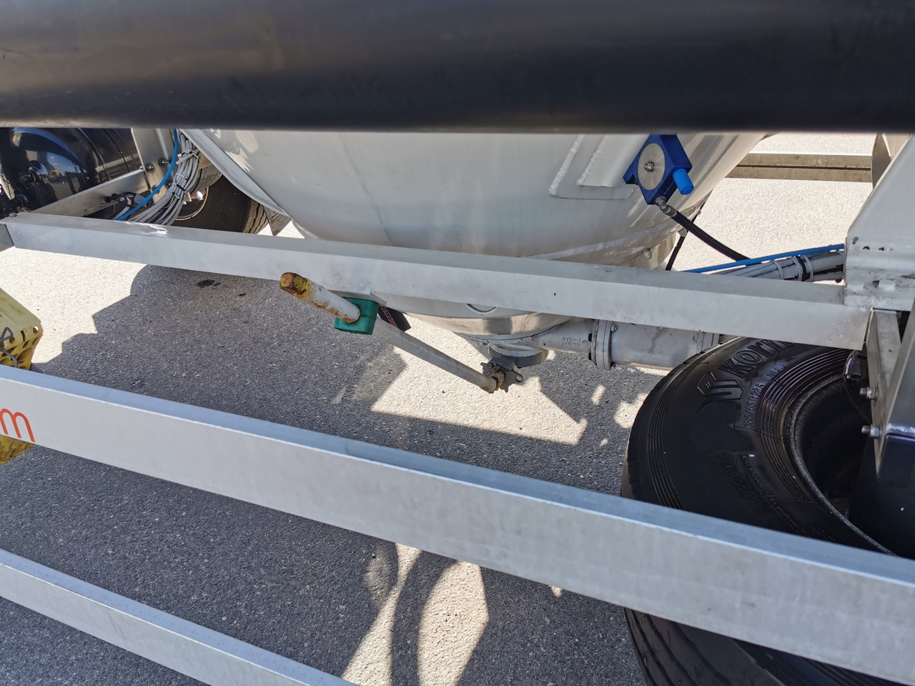 FELDBINDER HEUT 31m3 for flour transport - Tankanhänger: das Bild 4 FELDBINDER HEUT 31m3 for flour transport - Tankanhänger: das Bild 4