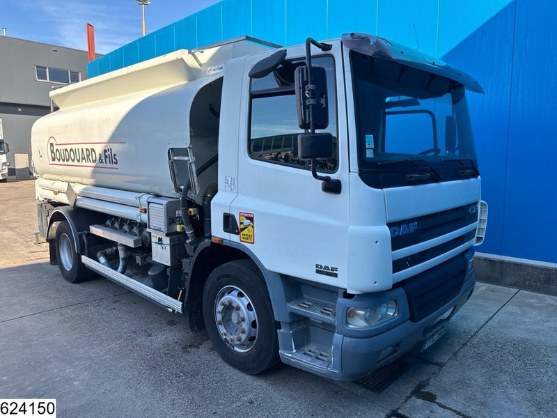DAF CF 360 Euro 3, Fuel, Handgeschakeld, 14733 Liter, 5 Comp - Tankwagen: das Bild 3 DAF CF 360 Euro 3, Fuel, Handgeschakeld, 14733 Liter, 5 Comp - Tankwagen: das Bild 3
