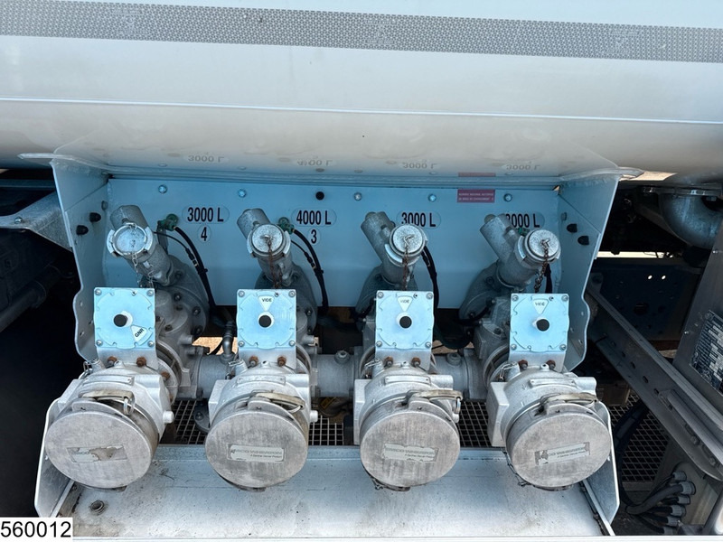 Iveco Eurocargo 190EL28 EURO 5, FUEL, 13390 liter, 4 Comp, Magyar - Tankwagen: das Bild 5 Iveco Eurocargo 190EL28 EURO 5, FUEL, 13390 liter, 4 Comp, Magyar - Tankwagen: das Bild 5