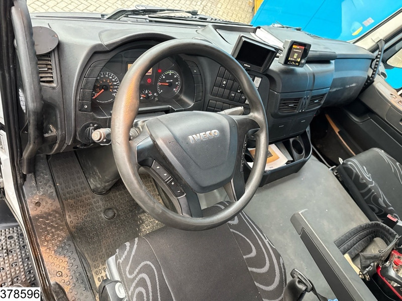 Iveco Trakker 360 6X4, EURO 6, Palfinger, Remote, Steel suspension - Pritsche LKW, Autokran: das Bild 5 Iveco Trakker 360 6X4, EURO 6, Palfinger, Remote, Steel suspension - Pritsche LKW, Autokran: das Bild 5