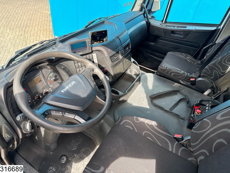 Pritsche LKW, Autokran Iveco Trakker 360 6x4, EURO 6, Palfinger, Remote: das Bild 13 Pritsche LKW, Autokran Iveco Trakker 360 6x4, EURO 6, Palfinger, Remote: das Bild 13