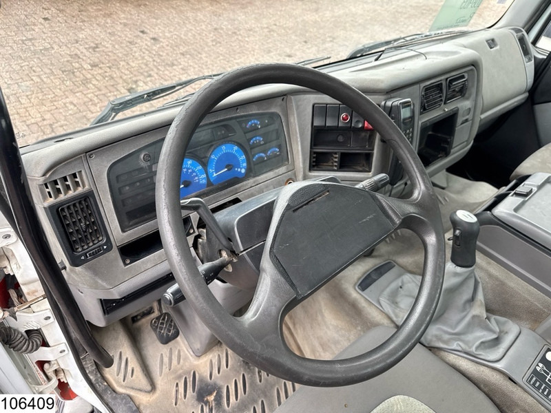 Renault Kerax 370 6x4, Manual, Steelsuspension - Pritsche LKW: das Bild 5 Renault Kerax 370 6x4, Manual, Steelsuspension - Pritsche LKW: das Bild 5