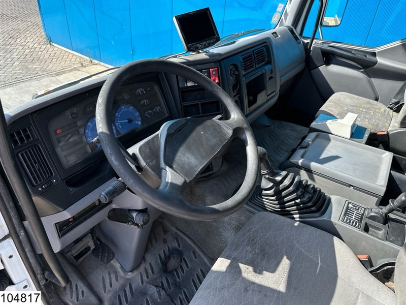 Renault Premium 270 Euro 3, Fuel, Manual, 13500 Liter, 4 Comp - Tankwagen: das Bild 5 Renault Premium 270 Euro 3, Fuel, Manual, 13500 Liter, 4 Comp - Tankwagen: das Bild 5