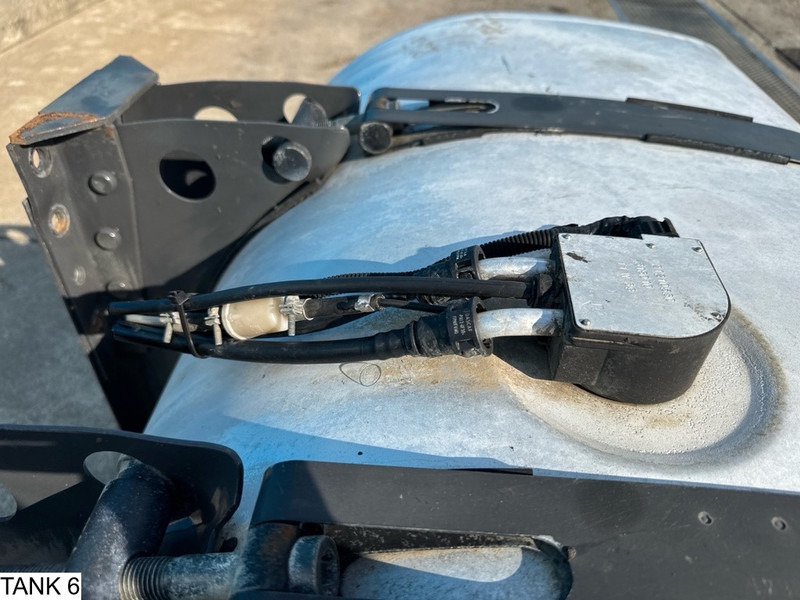 Universeel Brandstoftank - Kraftstofftank für LKW: das Bild 5 Universeel Brandstoftank - Kraftstofftank für LKW: das Bild 5