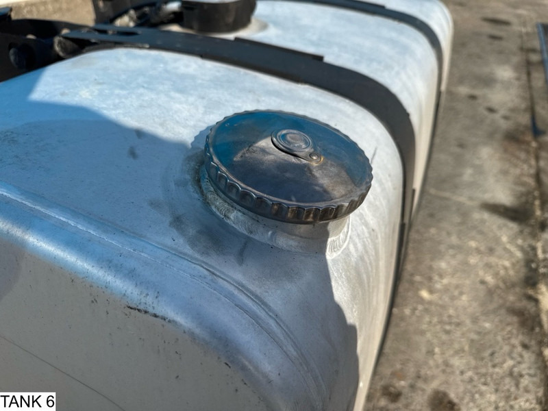 Universeel Brandstoftank - Kraftstofftank für LKW: das Bild 4 Universeel Brandstoftank - Kraftstofftank für LKW: das Bild 4