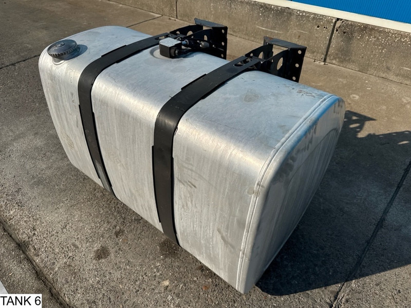 Universeel Brandstoftank - Kraftstofftank für LKW: das Bild 2 Universeel Brandstoftank - Kraftstofftank für LKW: das Bild 2