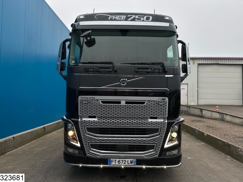 Fahrgestell LKW Volvo FH16 750 6X4, EURO 6, Retarder, PTO: das Bild 13