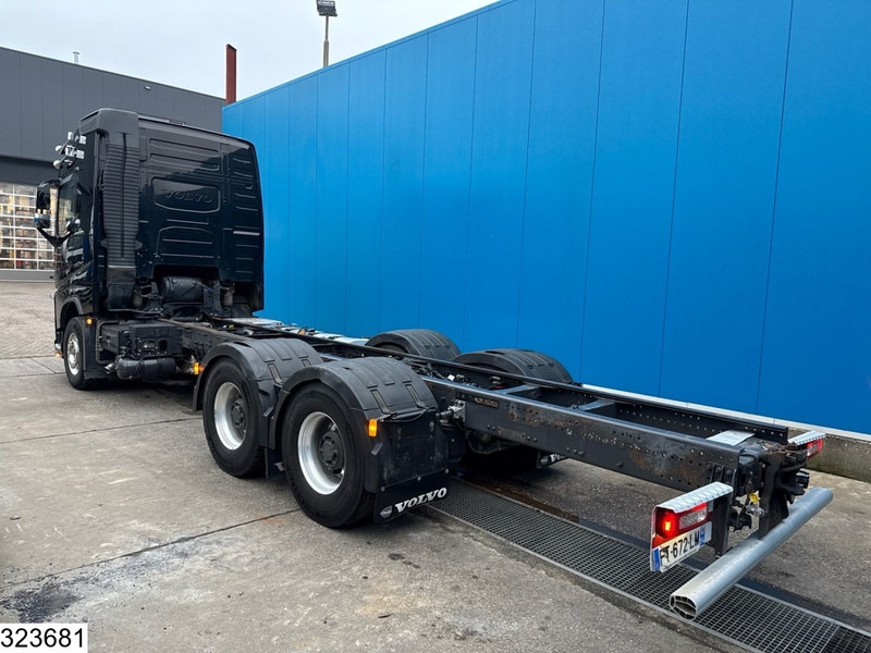 Volvo FH16 750 6X4, EURO 6, Retarder, PTO - Fahrgestell LKW: das Bild 4 Volvo FH16 750 6X4, EURO 6, Retarder, PTO - Fahrgestell LKW: das Bild 4