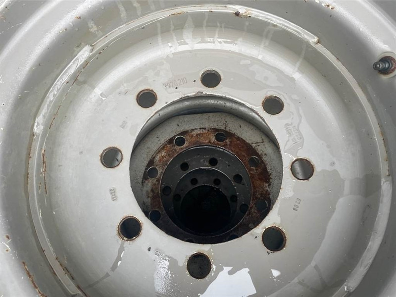 Atlas AR65-Continental 12.5R20-Tire/Reifen/Band - Felgen und Reifen für Baumaschine: das Bild 4 Atlas AR65-Continental 12.5R20-Tire/Reifen/Band - Felgen und Reifen für Baumaschine: das Bild 4