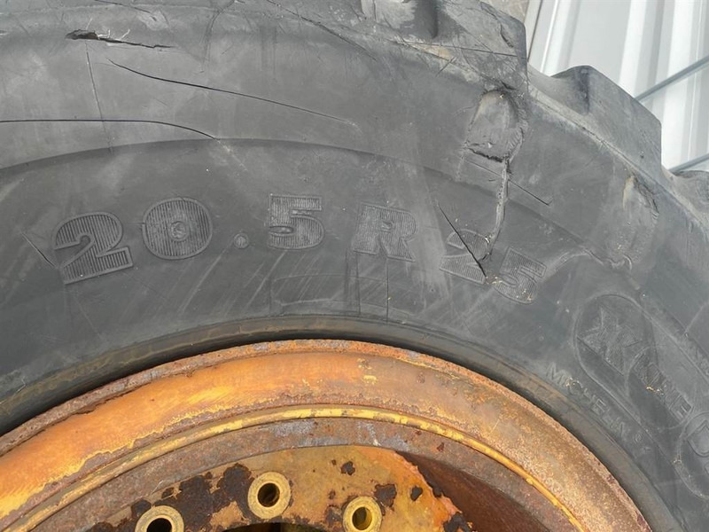 Hyundai HL740-9-Michelin 20.5R25-Tire/Reifen/Band - Felgen und Reifen für Baumaschine: das Bild 5 Hyundai HL740-9-Michelin 20.5R25-Tire/Reifen/Band - Felgen und Reifen für Baumaschine: das Bild 5