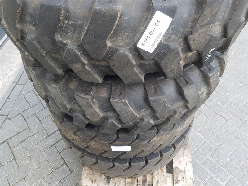 Liebherr LH24M-Michelin 11.00R20-Tyre/Reifen/Band - Felgen und Reifen für Baumaschine: das Bild 5 Liebherr LH24M-Michelin 11.00R20-Tyre/Reifen/Band - Felgen und Reifen für Baumaschine: das Bild 5