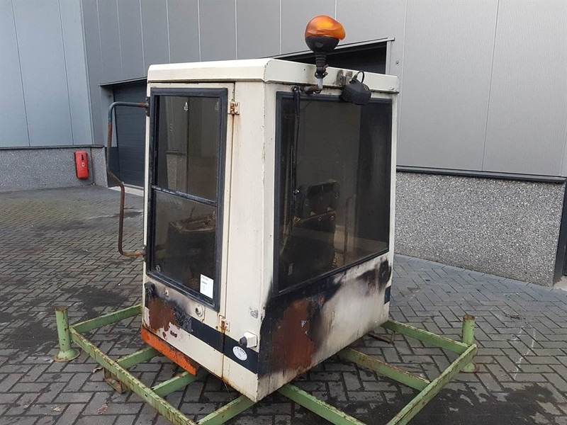Schaeff SKL832-6336105100-Cabin/Kabine/Cabine - Fahrerhaus und Interieur für Baumaschine: das Bild 4 Schaeff SKL832-6336105100-Cabin/Kabine/Cabine - Fahrerhaus und Interieur für Baumaschine: das Bild 4