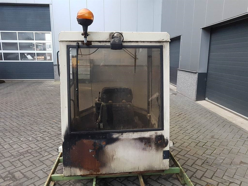 Schaeff SKL832-6336105100-Cabin/Kabine/Cabine - Fahrerhaus und Interieur für Baumaschine: das Bild 5 Schaeff SKL832-6336105100-Cabin/Kabine/Cabine - Fahrerhaus und Interieur für Baumaschine: das Bild 5