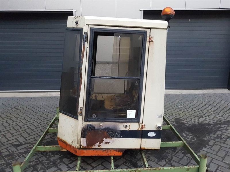 Schaeff SKL832-6336105100-Cabin/Kabine/Cabine - Fahrerhaus und Interieur für Baumaschine: das Bild 3 Schaeff SKL832-6336105100-Cabin/Kabine/Cabine - Fahrerhaus und Interieur für Baumaschine: das Bild 3