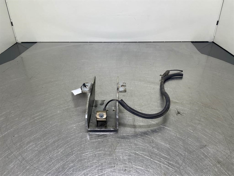 Sennebogen 835E-141092-Holder with Camera/Kamera - Fahrerhaus und Interieur für Baumaschine: das Bild 1 Sennebogen 835E-141092-Holder with Camera/Kamera - Fahrerhaus und Interieur für Baumaschine: das Bild 1