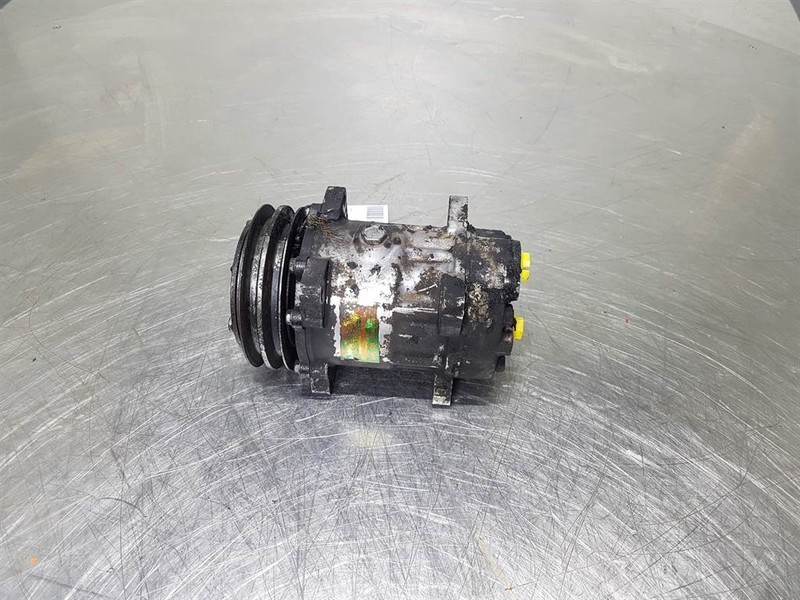 Volvo -Sanden SD7H15-Compressor/Kompressor/Aircopomp - Klimakompressor für Baumaschine: das Bild 2 Volvo -Sanden SD7H15-Compressor/Kompressor/Aircopomp - Klimakompressor für Baumaschine: das Bild 2