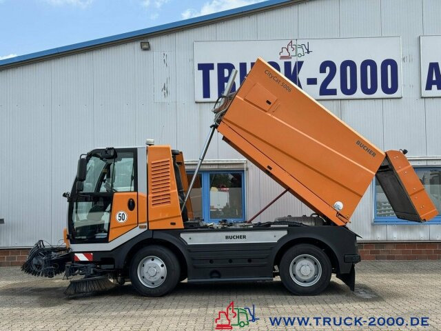 Bucher City Cat 5006 3Besen Sweeper 4 Radlenkung - Kehrmaschine: das Bild 2 Bucher City Cat 5006 3Besen Sweeper 4 Radlenkung - Kehrmaschine: das Bild 2
