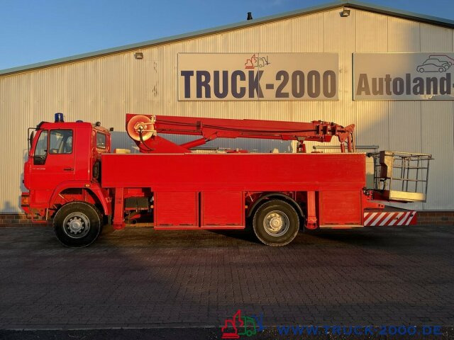 Feuerwehrfahrzeug MAN 18.280 4x4 Feuerwehr 25m Höhe Rettungskorb: das Bild 9
