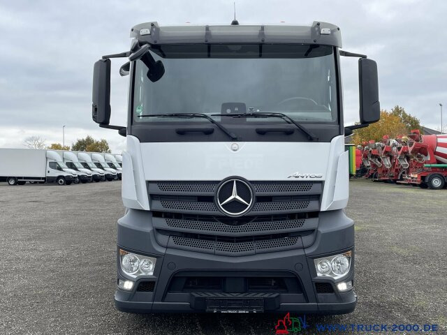 Mercedes-Benz Antos 2542 Hiab 177K HIPRO mit Funkfernbedienung - Pritsche LKW, Autokran: das Bild 2 Mercedes-Benz Antos 2542 Hiab 177K HIPRO mit Funkfernbedienung - Pritsche LKW, Autokran: das Bild 2