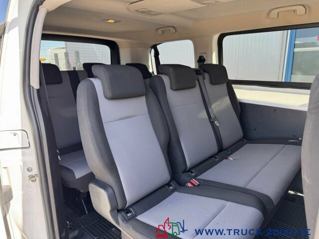 Opel Vivaro 9 Sitzer Klima vorne & hinten Navi + DAB - Kleinbus, Personentransporter: das Bild 5 Opel Vivaro 9 Sitzer Klima vorne & hinten Navi + DAB - Kleinbus, Personentransporter: das Bild 5