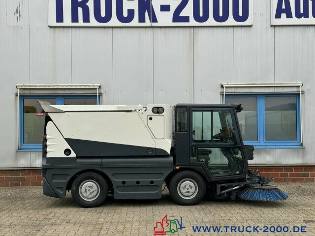 Kehrmaschine Schmidt Swingo Compact 200 4 Radlenkung Kehren & Sprühen: das Bild 9