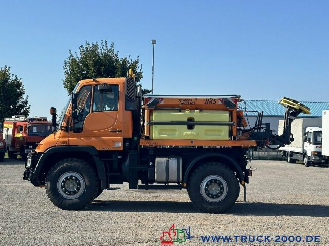 Schneeräumfahrzeug Unimog U400 Winterdienst Salzstreuer - *Schneeschild*: das Bild 8