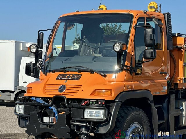 Schneeräumfahrzeug Unimog U400 Winterdienst Salzstreuer - *Schneeschild*: das Bild 10