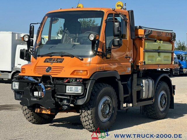 Schneeräumfahrzeug Unimog U400 Winterdienst Salzstreuer - *Schneeschild*: das Bild 13
