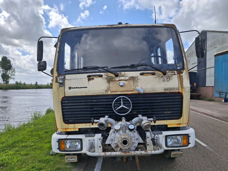 Mercedes-Benz 1017 - Feuerwehrfahrzeug: das Bild 5 Mercedes-Benz 1017 - Feuerwehrfahrzeug: das Bild 5