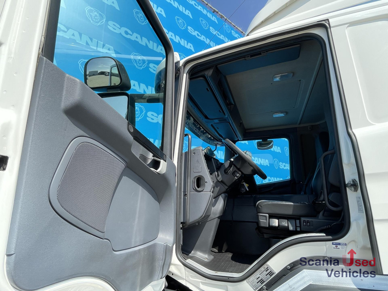 SCANIA P 250 DB4x2MNB SIDE DOORS FULL AIR 250X246X250CM - Koffer LKW: das Bild 4 SCANIA P 250 DB4x2MNB SIDE DOORS FULL AIR 250X246X250CM - Koffer LKW: das Bild 4