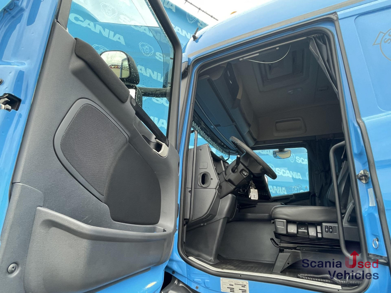 SCANIA G 410 LA4x2MNA SMART 2 AIRCO CRUISE - Sattelzugmaschine: das Bild 3 SCANIA G 410 LA4x2MNA SMART 2 AIRCO CRUISE - Sattelzugmaschine: das Bild 3