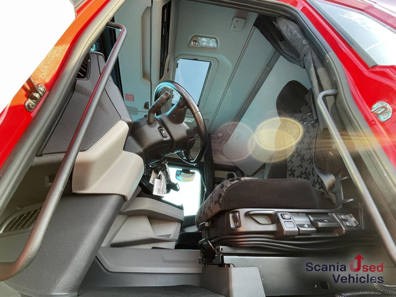 SCANIA R 410 A4x2NA RETARDER LED NAVI - Sattelzugmaschine: das Bild 4 SCANIA R 410 A4x2NA RETARDER LED NAVI - Sattelzugmaschine: das Bild 4