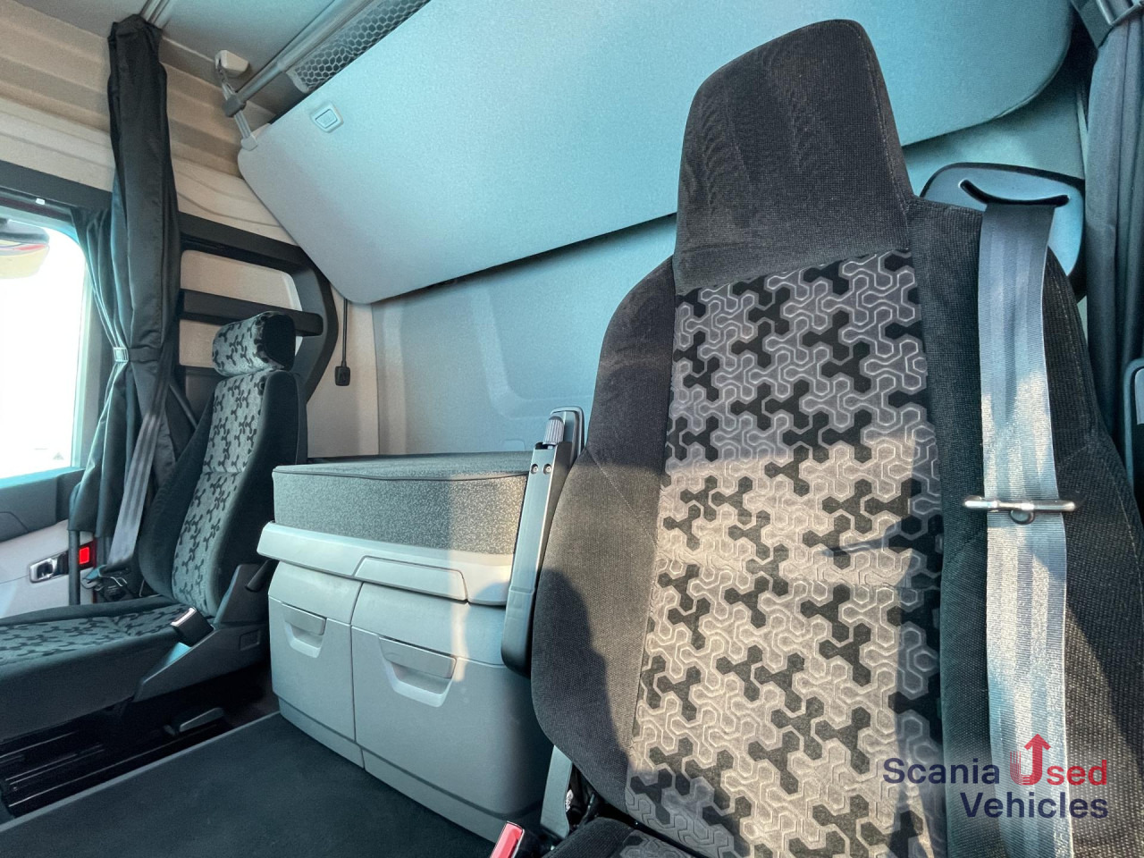 SCANIA R 410 A4x2NA RETARDER LED NAVI - Sattelzugmaschine: das Bild 5 SCANIA R 410 A4x2NA RETARDER LED NAVI - Sattelzugmaschine: das Bild 5