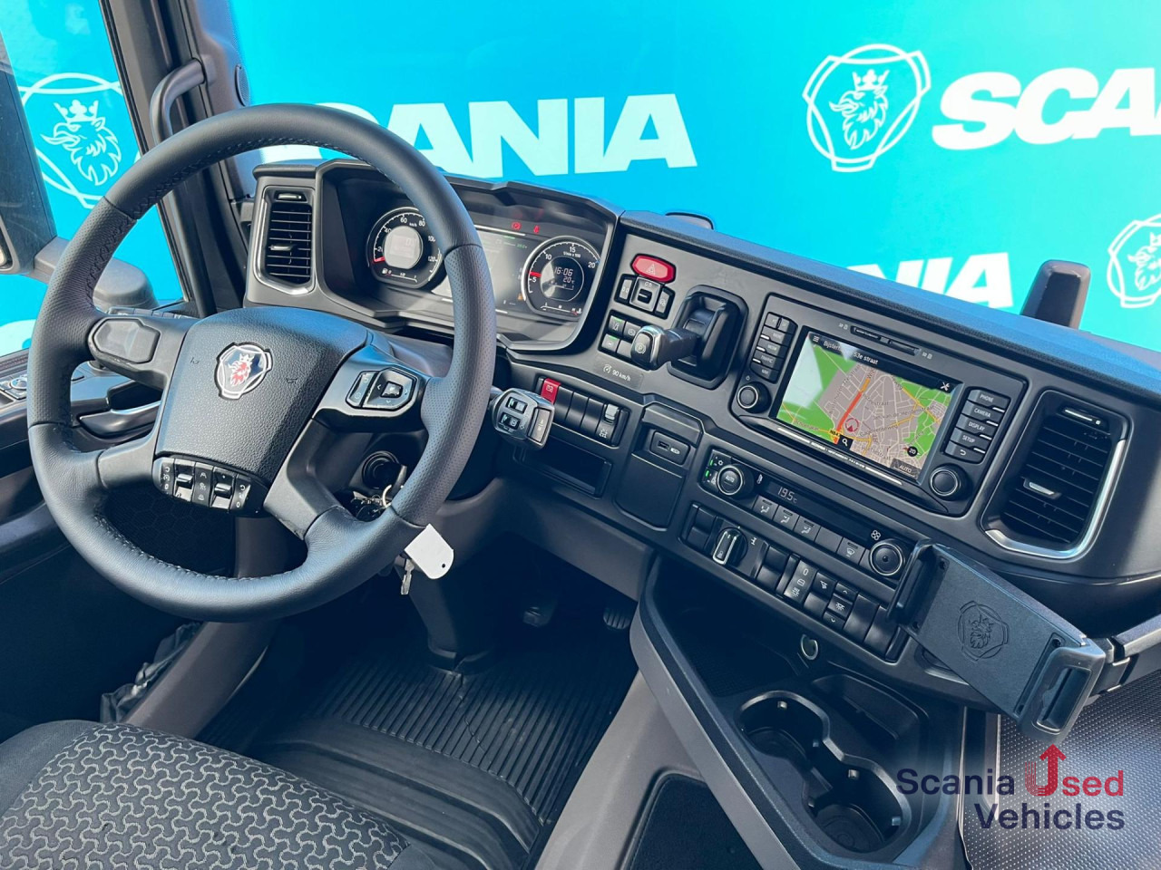 SCANIA R 450 A4x2NA RETARDER ADR FL PTO DIFF-L ALCOA - Sattelzugmaschine: das Bild 5 SCANIA R 450 A4x2NA RETARDER ADR FL PTO DIFF-L ALCOA - Sattelzugmaschine: das Bild 5