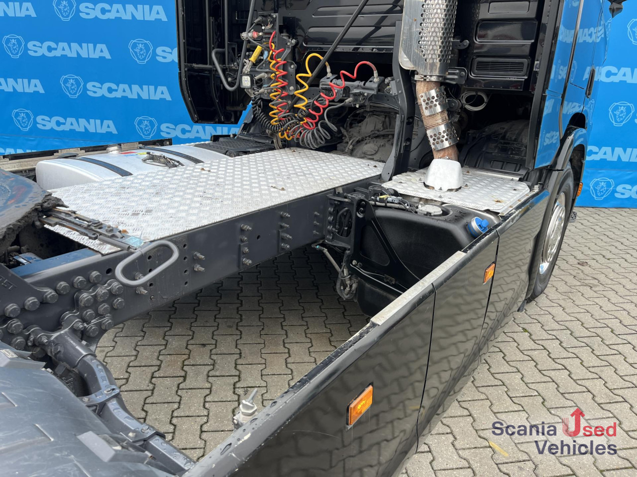 SCANIA R 450 A4x2NB DIFF-LOCK FULL AIR PTO PARK AIRCO - Sattelzugmaschine: das Bild 2 SCANIA R 450 A4x2NB DIFF-LOCK FULL AIR PTO PARK AIRCO - Sattelzugmaschine: das Bild 2
