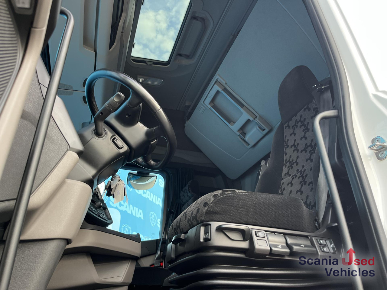 SCANIA S 500 A4x2NB RETARDER FULL AIR P-AIRCO 8T PTO ACC - Sattelzugmaschine: das Bild 4 SCANIA S 500 A4x2NB RETARDER FULL AIR P-AIRCO 8T PTO ACC - Sattelzugmaschine: das Bild 4