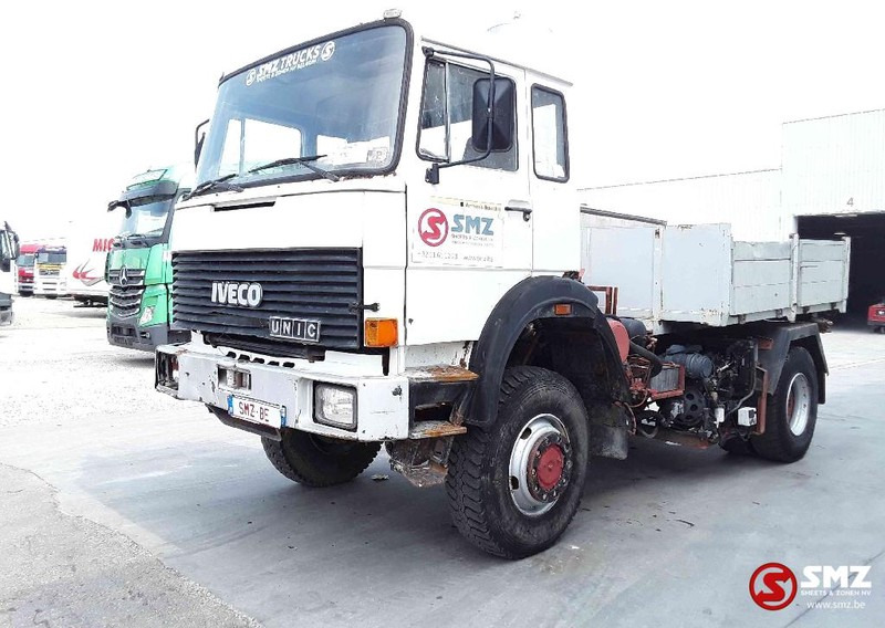 Iveco Magirus 190.32 4x4 tractor french -francais - Pritsche LKW: das Bild 3 Iveco Magirus 190.32 4x4 tractor french -francais - Pritsche LKW: das Bild 3