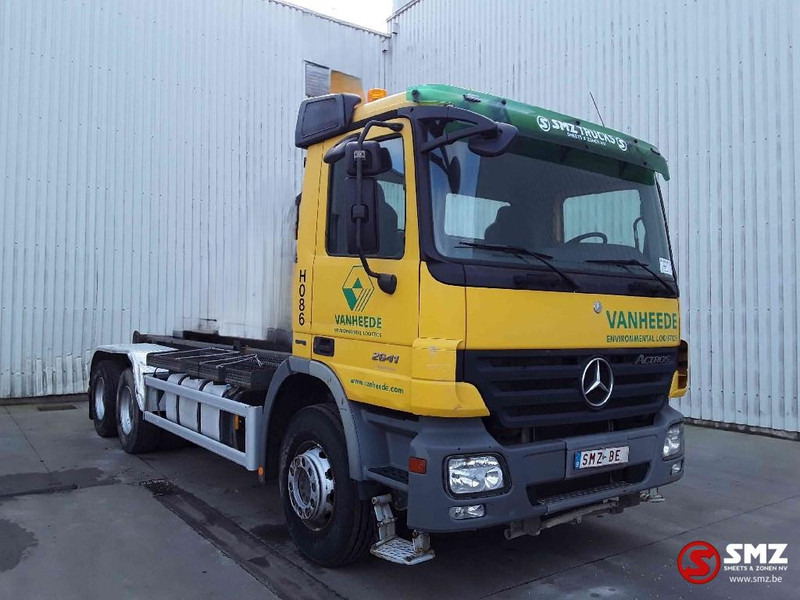 Mercedes-Benz Actros 2641 6x4 EPS lames - Fahrgestell LKW: das Bild 1 Mercedes-Benz Actros 2641 6x4 EPS lames - Fahrgestell LKW: das Bild 1