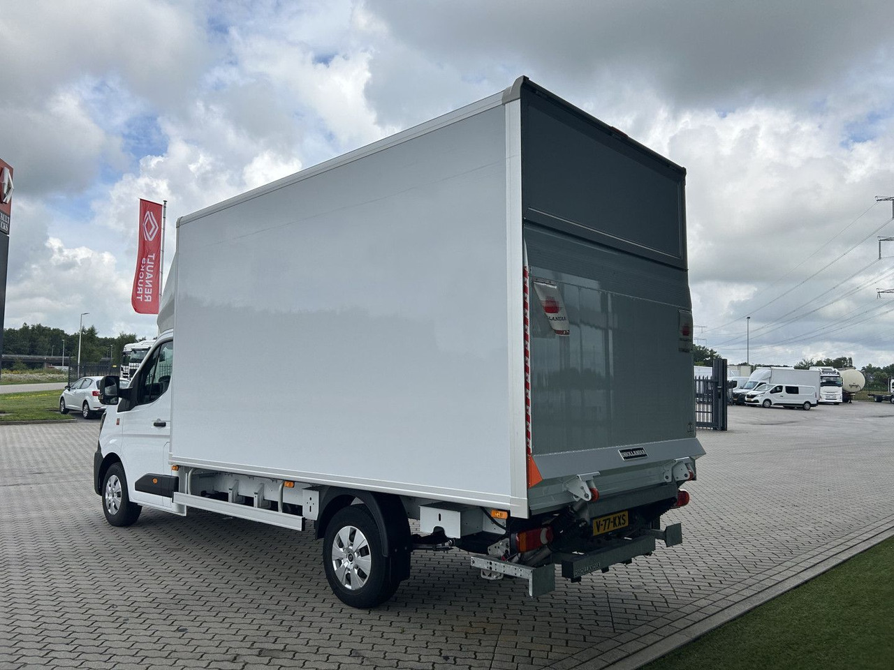 Renault Master T35 150 Laadklep + Achteruitrijcamera - Kastenwagen: das Bild 4 Renault Master T35 150 Laadklep + Achteruitrijcamera - Kastenwagen: das Bild 4