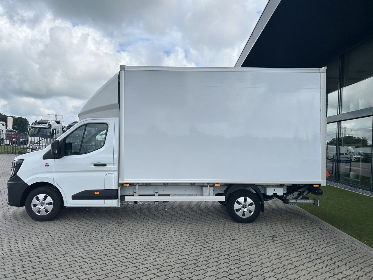 Renault Master T35 150 Laadklep + Achteruitrijcamera - Kastenwagen: das Bild 5 Renault Master T35 150 Laadklep + Achteruitrijcamera - Kastenwagen: das Bild 5
