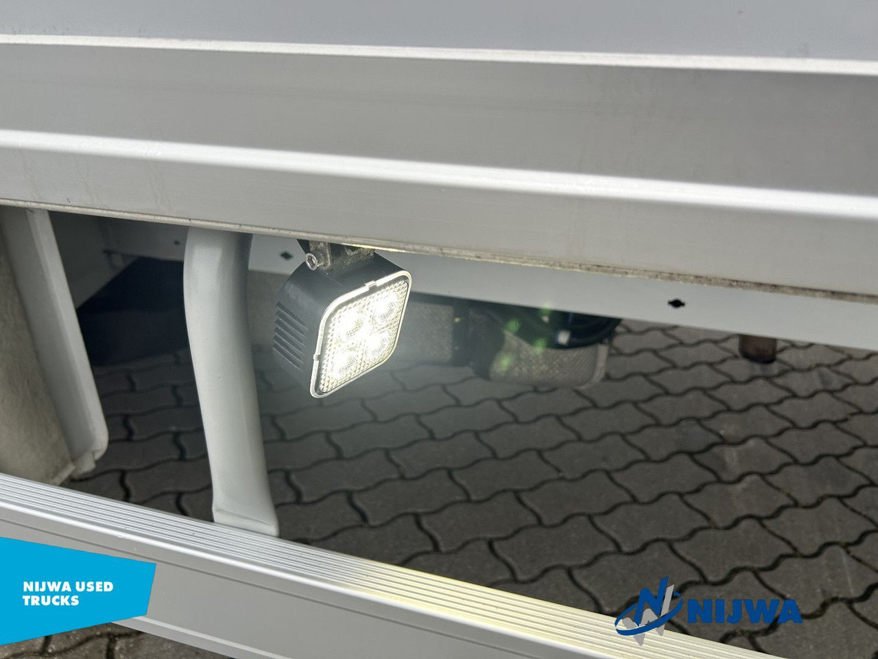 Fahrgestell LKW Renault Master T35 165 Navigatie + Achteruitrijcamera: das Bild 16