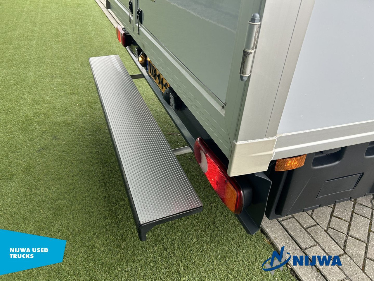 Fahrgestell LKW Renault Master T35 165 Navigatie + Achteruitrijcamera: das Bild 9