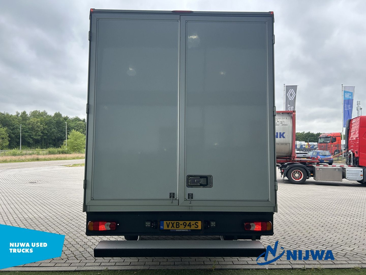 Fahrgestell LKW Renault Master T35 165 Navigatie + Achteruitrijcamera: das Bild 8